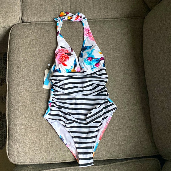 Cupshe halter swimsuit w/ floral print and black and white stripe. - Picture 1 of 4